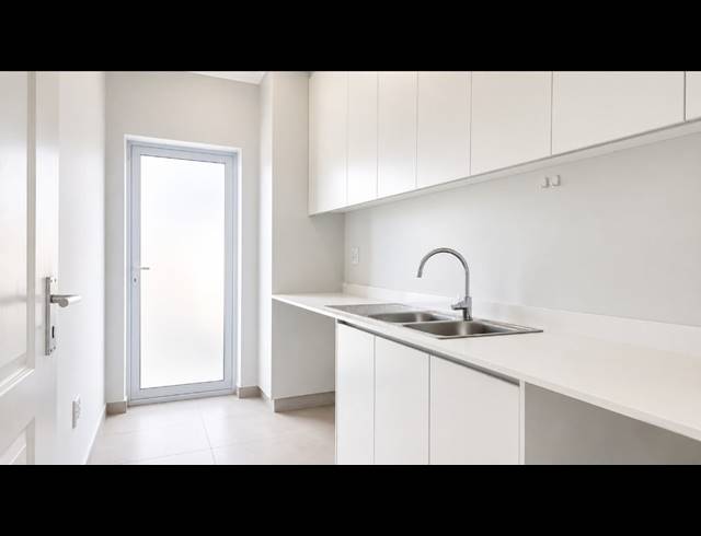4 BEDROOM FREEHOLD FOR SALE IN SANDOWN